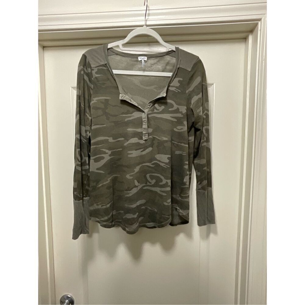 Never Worn - Splendid Camouflage Henley Button Up Top (Size L)